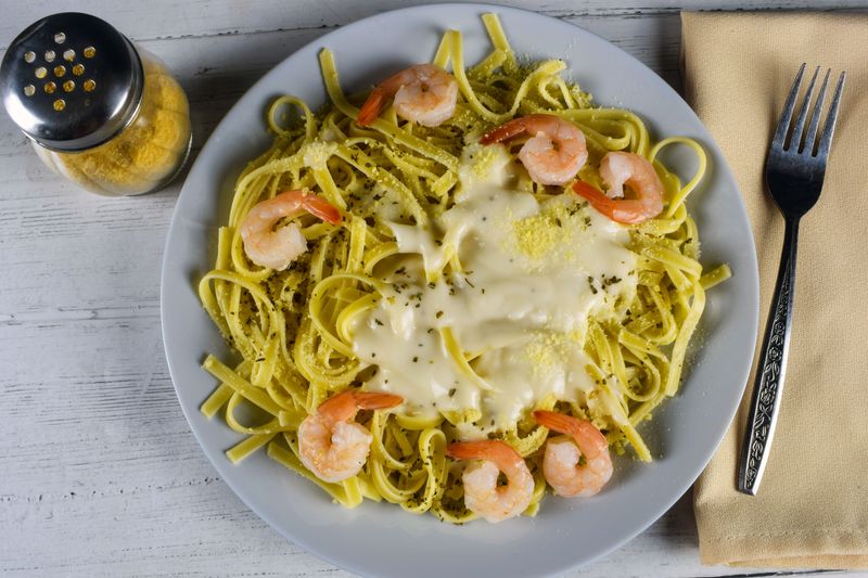 Creamy cacio e pepe pasta dish